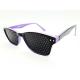 Foto chica del modelo 8007 - Visiontrainer: Lentes reticulares, estenopeicos, anteojos, ejercicios visuales.