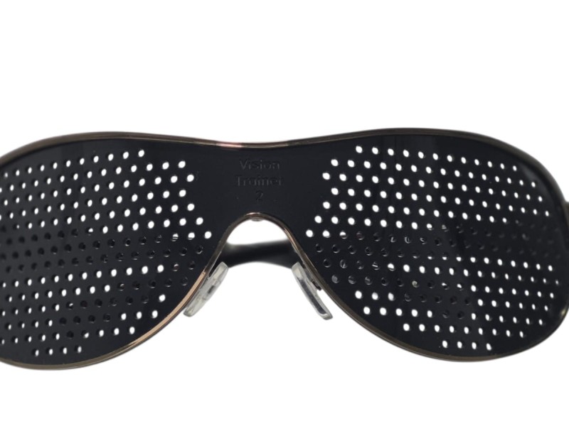 Foto mediana del modelo 9103 - Visiontrainer: Lentes reticulares, estenopeicos, anteojos, ejercicios visuales.