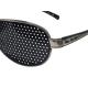 Foto chica del modelo 9103 - Visiontrainer: Lentes reticulares, estenopeicos, anteojos, ejercicios visuales.